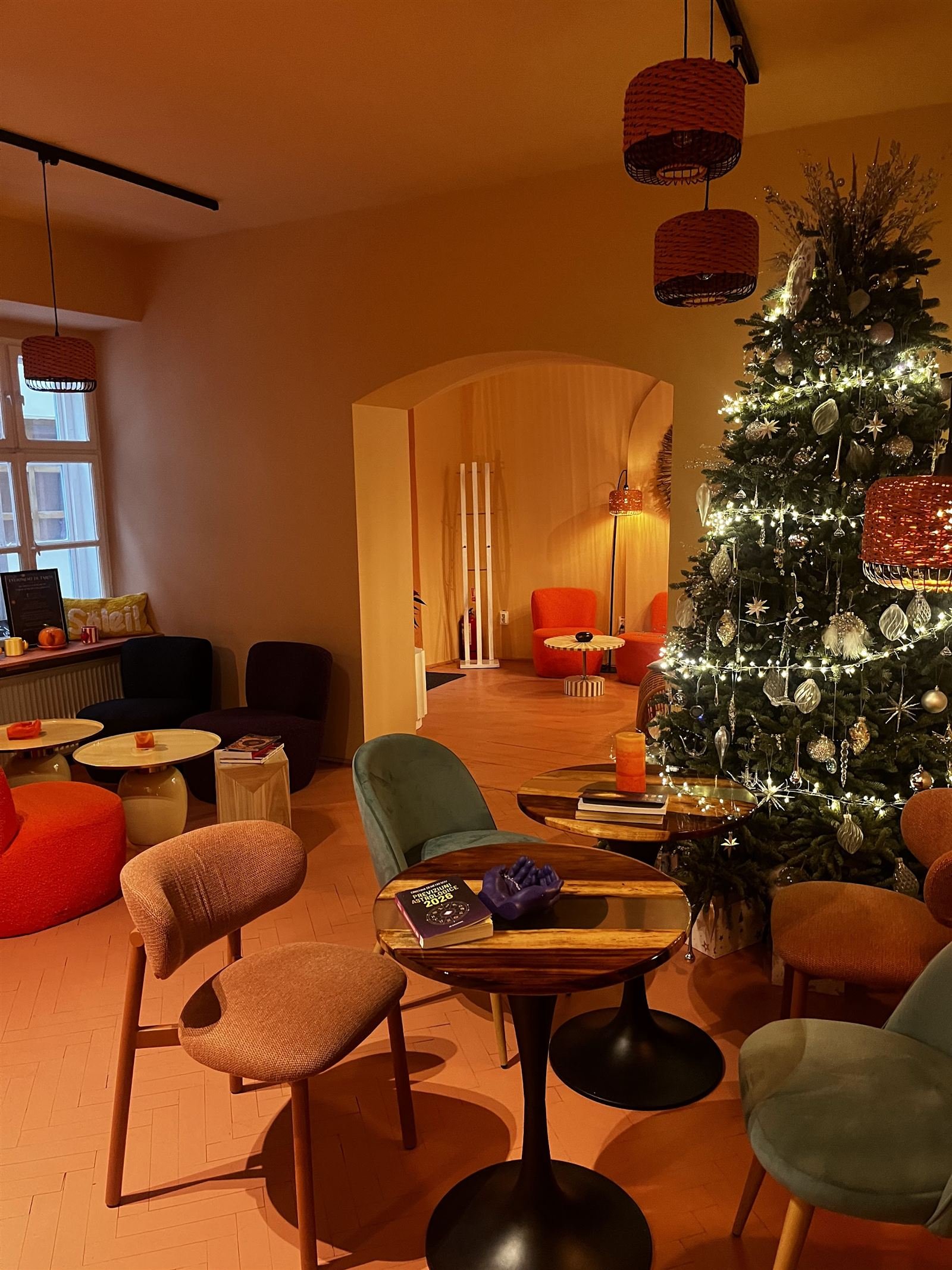 Interiorul cafenelei